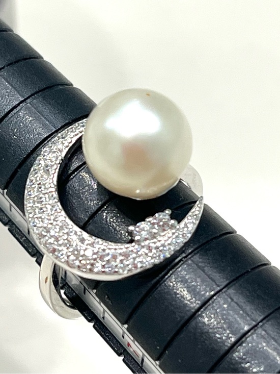 Jewelry - Genuine Pearl Crescent Moon 14KGP Ring